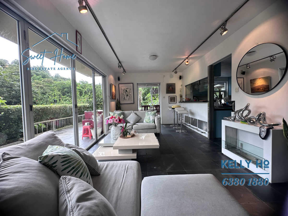 Yung Shue O Standalone Village House with Huge Garden in Sai Kung